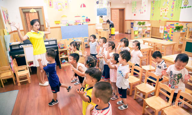 幼教视线 知远教育梧桐树品牌幼儿园之老师一日工作侧记