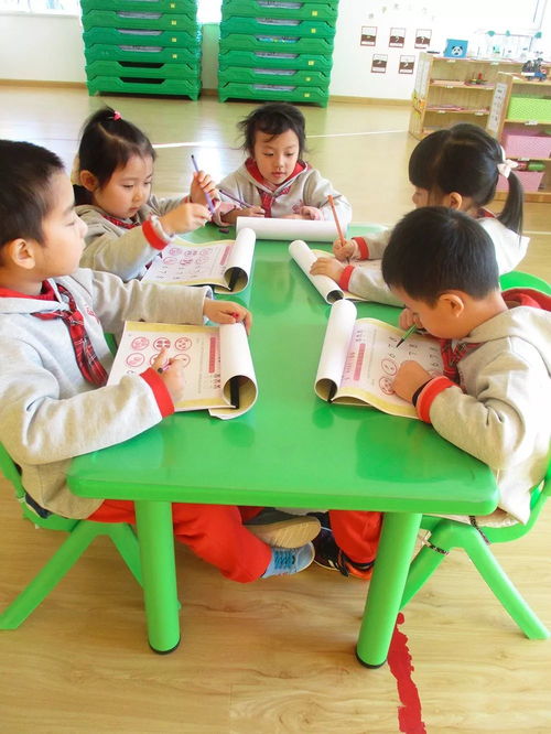 幼儿园日常精彩瞬间 在童真与欢笑中成长